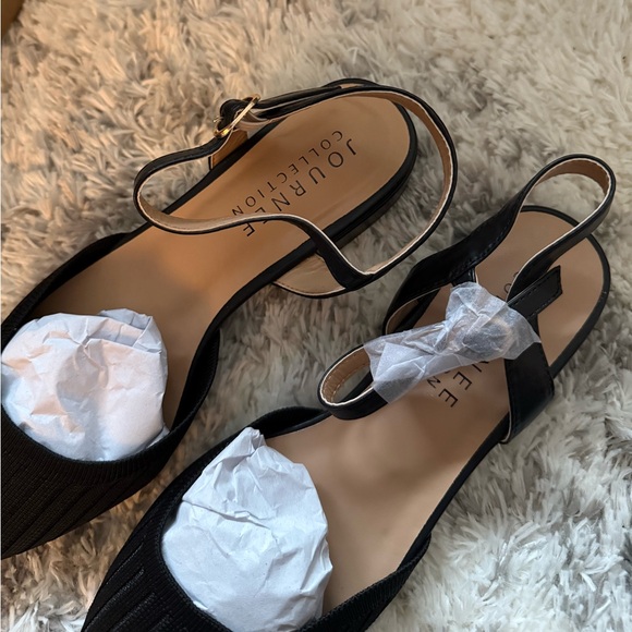 Journee Womens Ansley Mary Jane Pointed Toe Flats size 7.5 - Picture 3 of 5